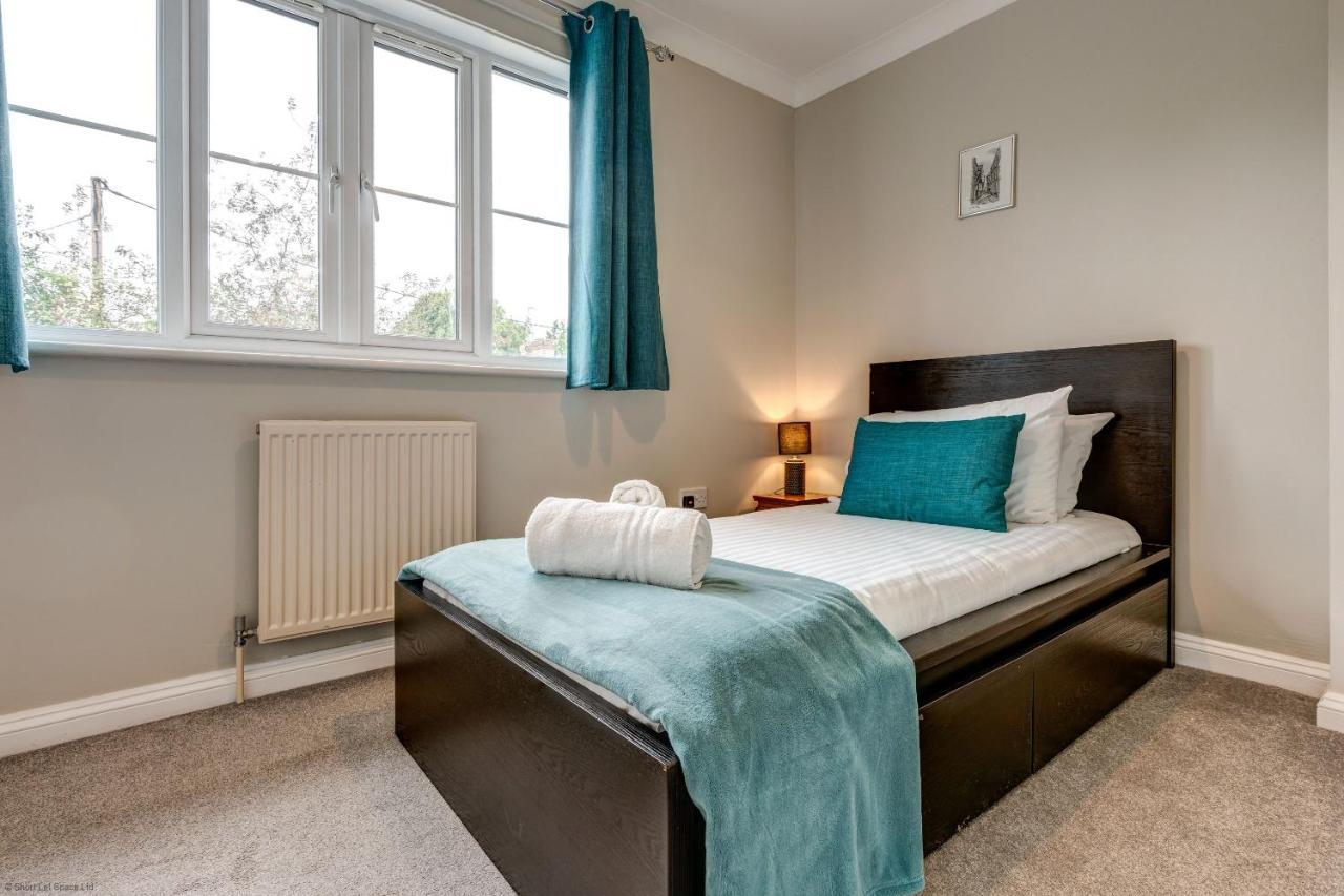 Вилла The Didcot White House Экстерьер фото