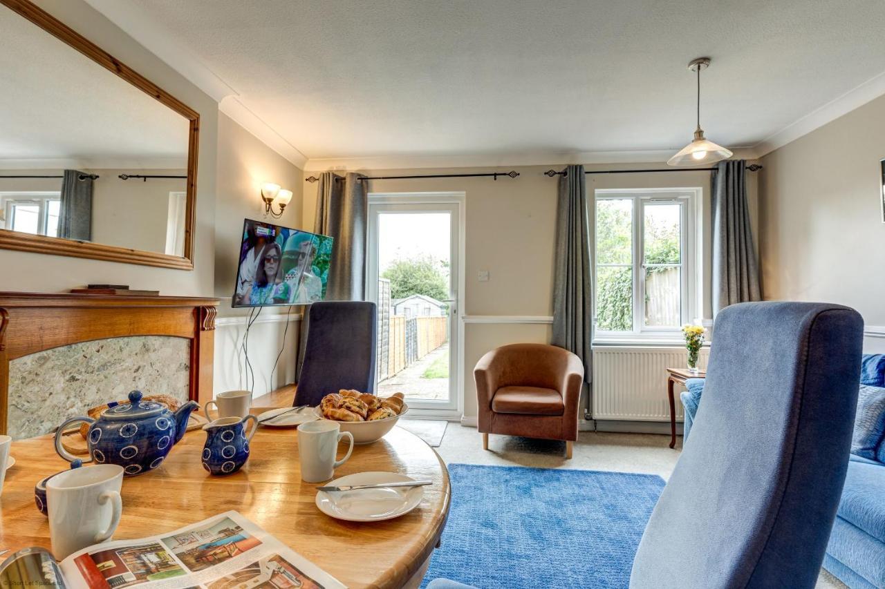 Вилла The Didcot White House Экстерьер фото